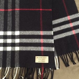 Burberry The Classic Check Cashmere Scarf unisex
